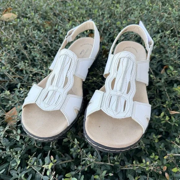 Clarks Leisa Skip White Leather Adjustable Sling back Sandals 10M - Picture 1 of 9